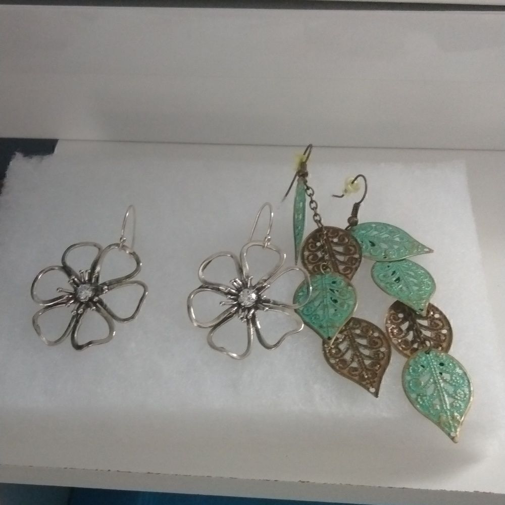 Set of earrings  